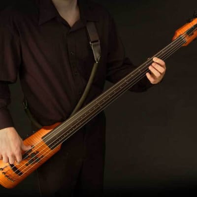 NS Design WAV4c OMNI Bass (E-G) - Amberburst - Coform Fingerboard WAV4c-OB-(E-G)-AB image 6
