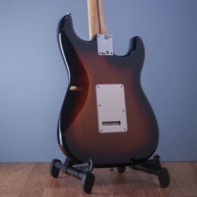 Fender Player Stratocaster Left Handed 3-Color Sunburst DEMO image 6