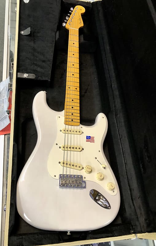 ギター Fender USA Eric Johnson Fender USA Eric Johnson Stratocaster Maple (White Blonde) ｜イケベ