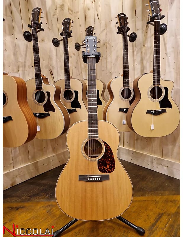 Larrivee L 02 Mahogany Steel String Guitar, 2010 | www