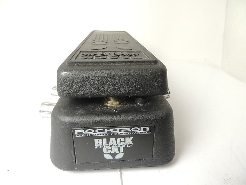 Rocktron Black Cat Moan Distortion Wah Effects Pedal Free