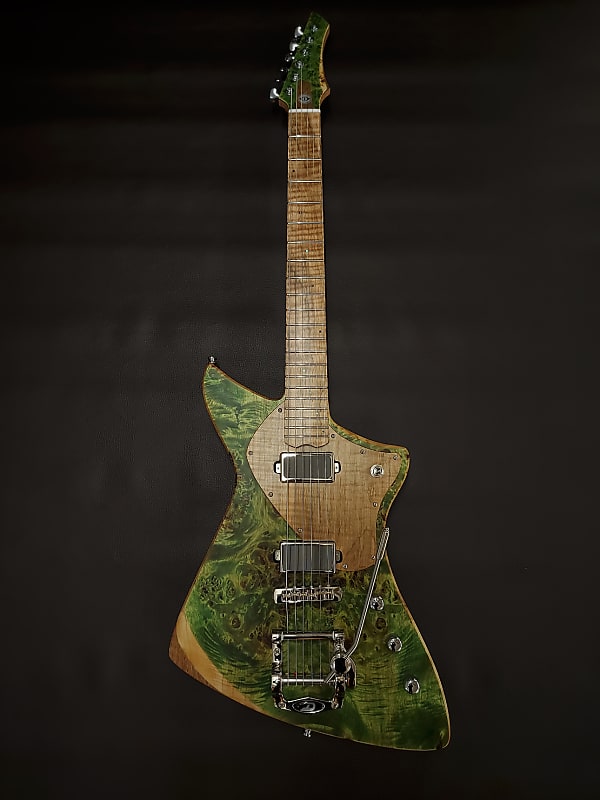 Oddities Guitars The Mothman 2023
