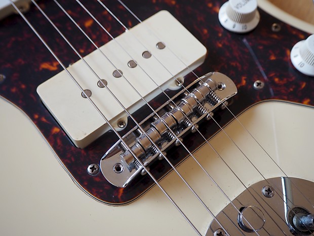 2004 Fender Jazzmaster '62 Vintage Reissue Guitar JM66