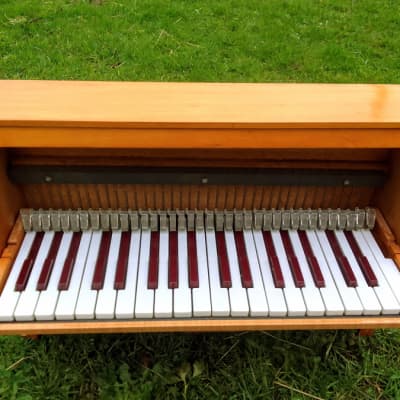 Wonderful chromatic toy piano Michelsonne Paris 37 keys - AS NEW image 2