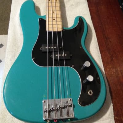 Short Scale P Bass - Teal image 8