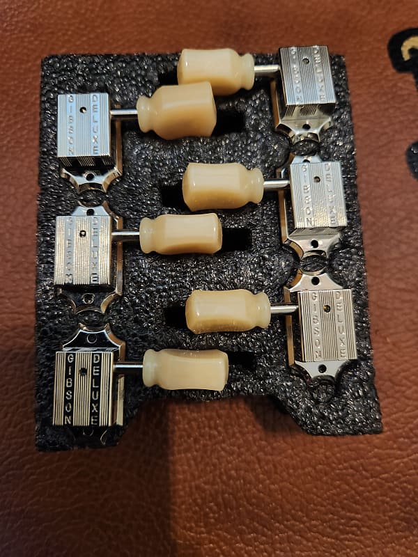 Gibson Gibson Deluxe Tuner Reverb