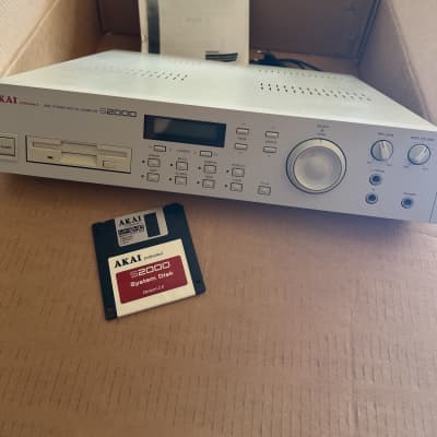 Akai S2000, original disk, original manual and original box, Great condition, not used, been only as display