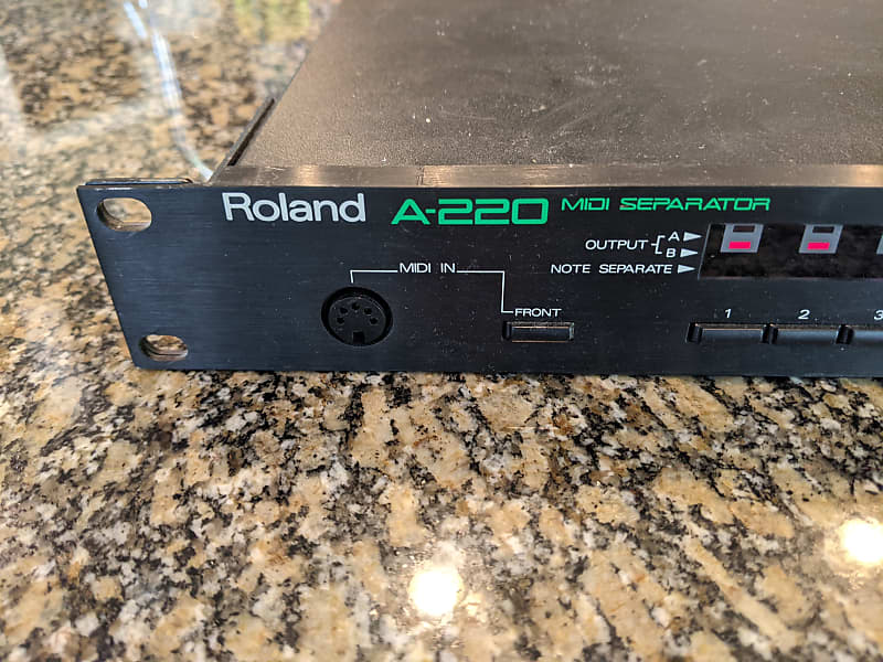 Roland A-220 MIDI Separator