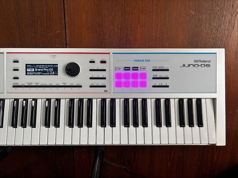 Roland JUNO-DS White 61鍵 Amazon | Roland JUNO-DS61W (ホワイト) バンド用キーボードなら
