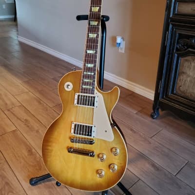 Gibson Les Paul Classic Honeyburst image 6