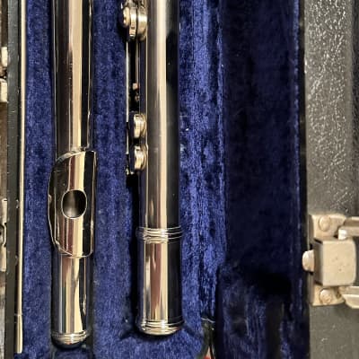 Armstrong 104 Student Model Closed-Hole Flute with C Foot, Offset G 2010s - Silver-Plated image 5