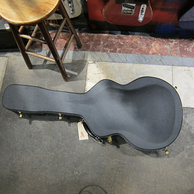 TKL 16 inch archtop case 005 Reverb Deutschland