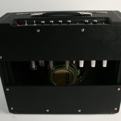 Park Amplifiers P1800x 18 watt 1x12 Combo image 3
