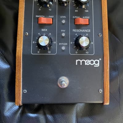 Moog MF-104Z Moogerfooger Analog Delay 2005 - Black | Reverb Moog MF-104Z Moogerfooger Analog Delay 2005 - Black | Reverb