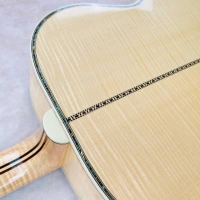 Gibson Custom SJ-200 Vine Acoustic Guitar 2004 - Natural image 18