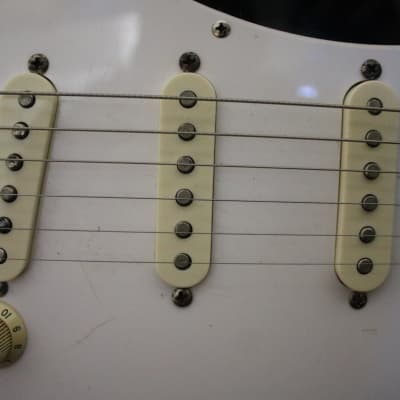 1985 Fender Squier 62 Reissue Stratocaster - Japan image 4