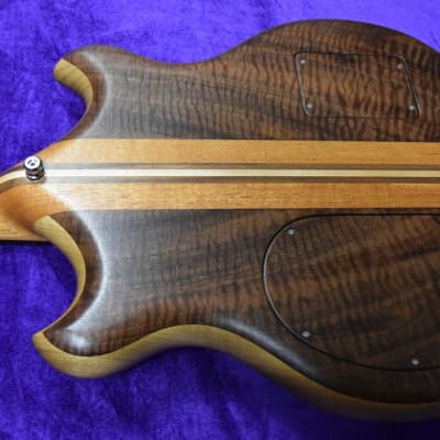 Alembic Stanley Clarke "Brown Bass", Walnut Top/Back with Ebony *Green LED's image 9