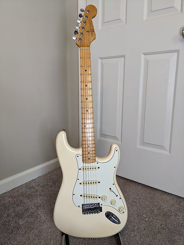 Usa squier deals stratocaster