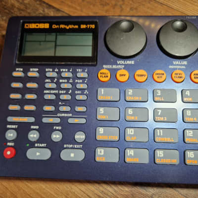 Boss DR-770 ca. 1999 bis 2002 - Blau
