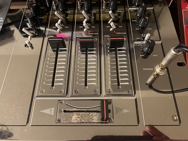 Vestax PMC-170A ベスタックス 名機 定価7万円 鏡面 人気機種 Vestax PMC-170A ベスタックス 名機 定価7万円 鏡面 人気機種