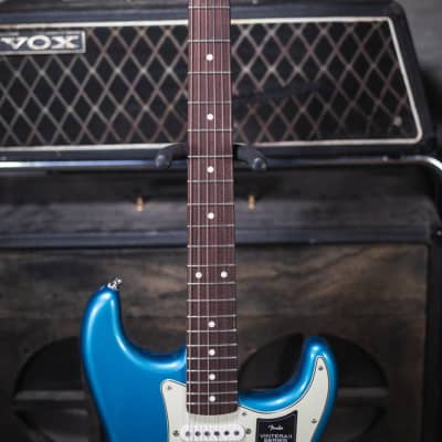 Fender Vintera II '60s Stratocaster, Rosewood Fingerboard - Lake Placid Blue with Deluxe Gig Bag image 4