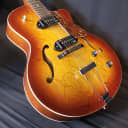 Godin 5th Avenue Kingpin Cutaway Hollowbody Guitar Cognac Burst SG 2023