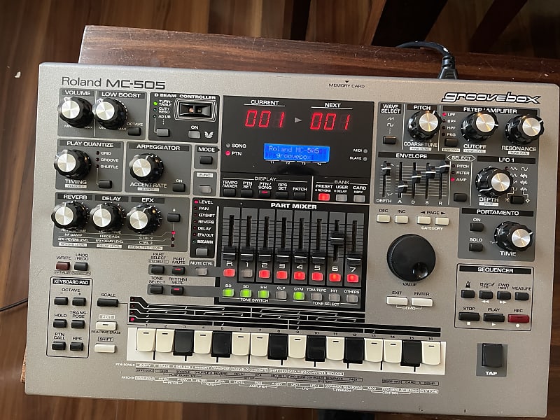 Roland MC-505 Groovebox | Reverb