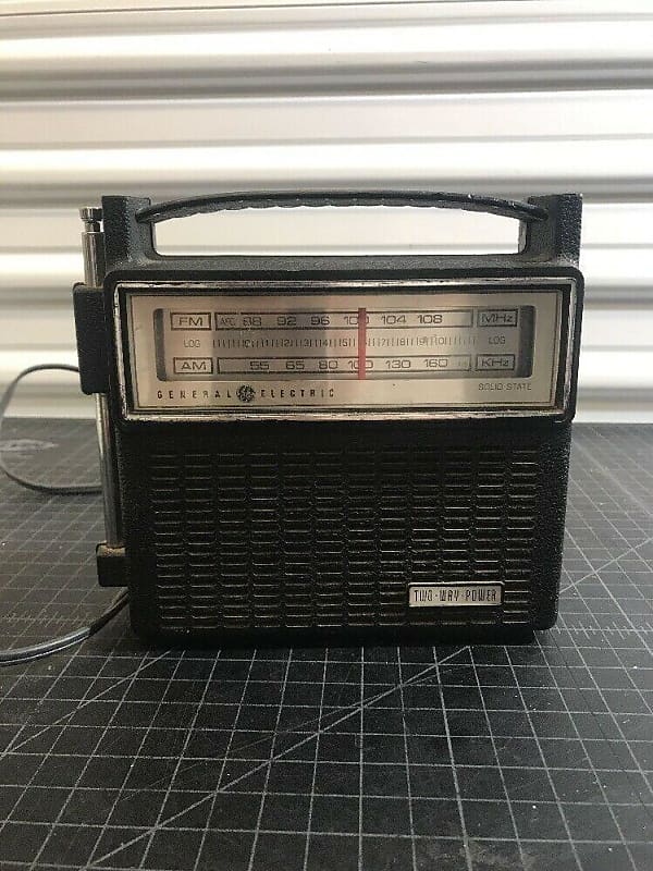 General Electric GE Transistor Radio model 7–2810F Black | Reverb