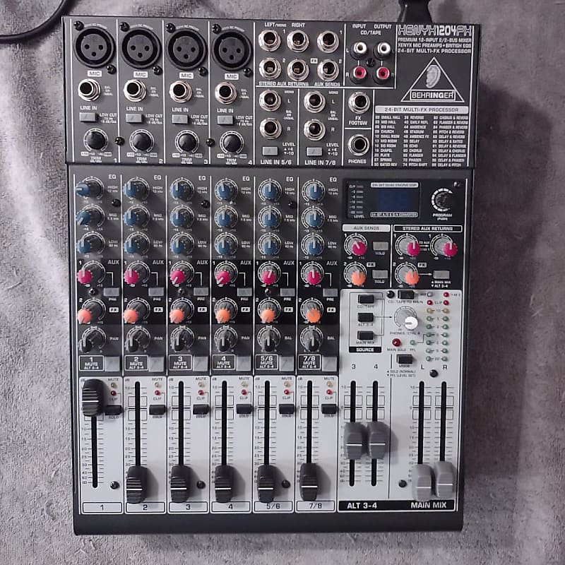 Behringer Xenyx 1204FX Mixing Console - Mixer | Reverb Canada