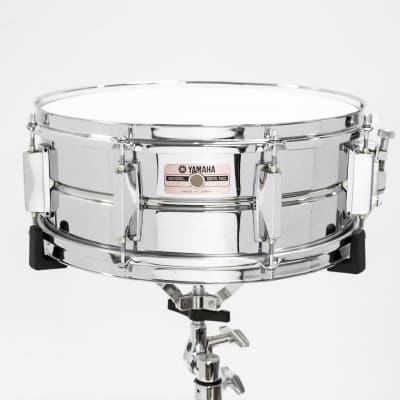 Yamaha SD-255 5.5x14" 8-Lug Steel Snare Drum