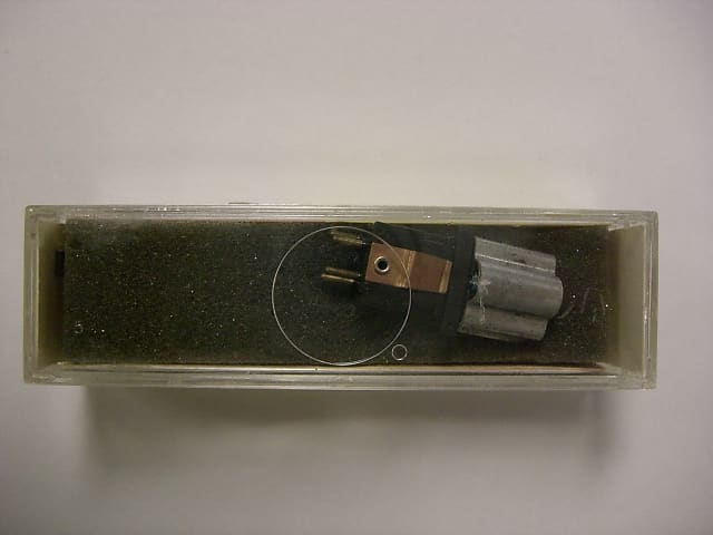 Vintage 5127D Electro Voice Ceramic Phonograph Cartridge and Needle