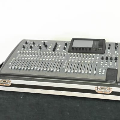 Behringer X32 40-Channel Digital Mixing Console with Road Case CG01LHV *ASK FOR SHIPPING*