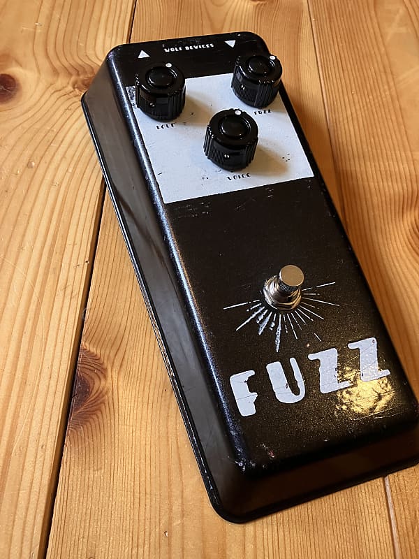 Wolf Devices / Fuzz / Black Nitro Aged (Fuzz Face) | Reverb