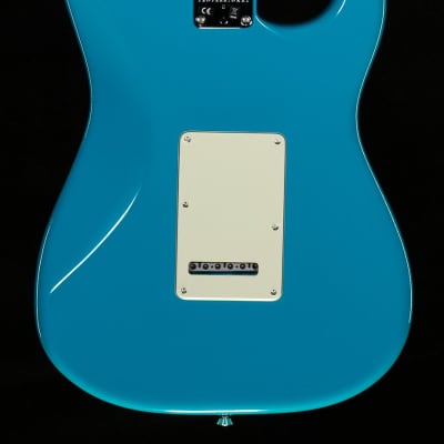 Fender American Professional II Stratocaster Rosewood Fingerboard Miami Blue Left-Hand (652) image 4