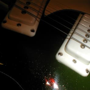 MOSRITE  1988 V88 DIAMOND MONEY GREEN  1988 USA GUITAR image 2