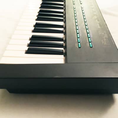 YAMAHA DX-27 Vintage FM Synthesizer Made in JAPAN - 1985. Great Condition ! image 13