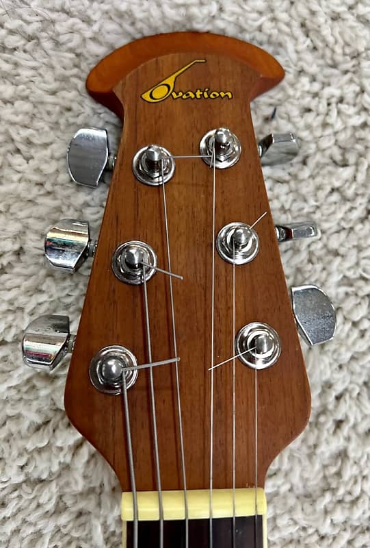 Ovation Celebrity CC 057 6-string Acoustic/Electric Guitar