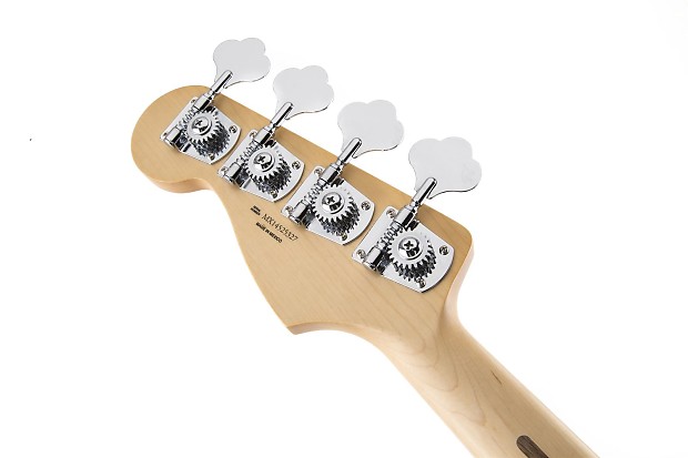 Fender	Standard Jaguar Bass	2015 - 2017 image 11