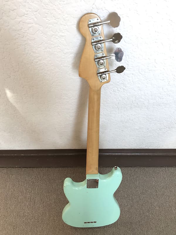 わここ Squier musicmaster bass Squier Musicmaster Bass Vista series. - YouTube
