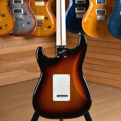 Fender American Performer Stratocaster HSS Rosewood Fingerboard 3 Tone Sunburst image 12