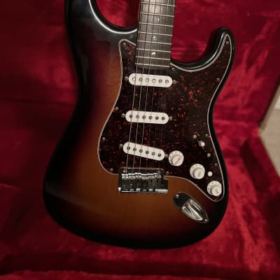 Fender American Deluxe Stratocaster 2010 w/ Klein Jazzy Kat pickups - image 2