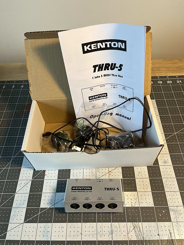 【MIDI BOX】KENTON THRU-5 Kenton Thru-5 MIDI Thru Box | Sweetwater