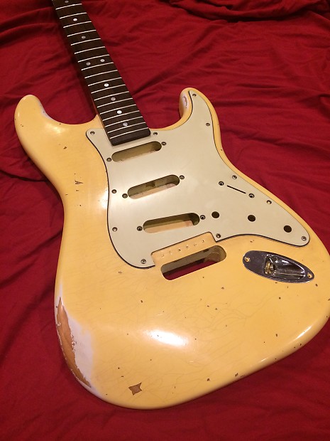 Relic Stratocaster Body Stratocaster Yellowed Olympic White