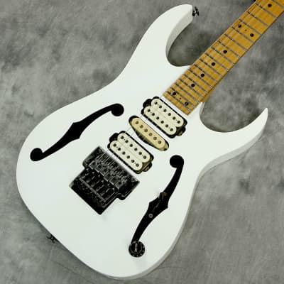 Ibanez PGM300 Paul Gilbert Signature with Edge Pro Tremolo