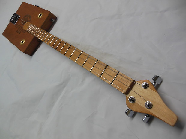 葉巻箱　ギター　blues 3 string guitar