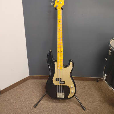 Fender Classic Series '50s Precision Bass Lacquer image 2