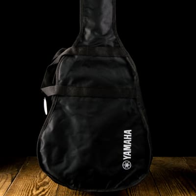 Yamaha Gigmaker Deluxe Acoustic Guitar Package image 3