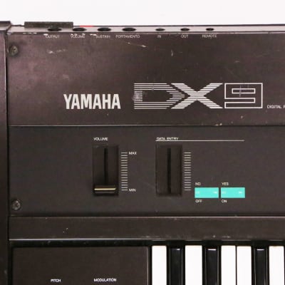 1983 Yamaha DX9 Programmable Digital FM Synthesizer Keyboard Vintage Synth image 8
