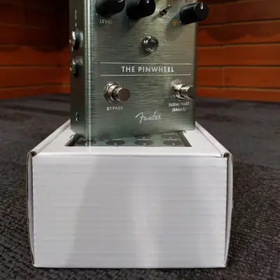 Fender The Pinwheel Rotary Speaker Emulator | Reverb Canada