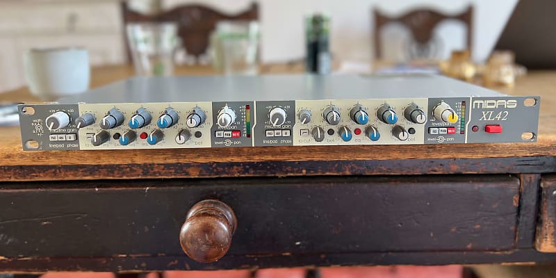 配信機器・PA機器・レコーディング機器 Midas XL42 配信機器・PA機器・レコーディング機器 Midas XL42 配信機器・PA機器